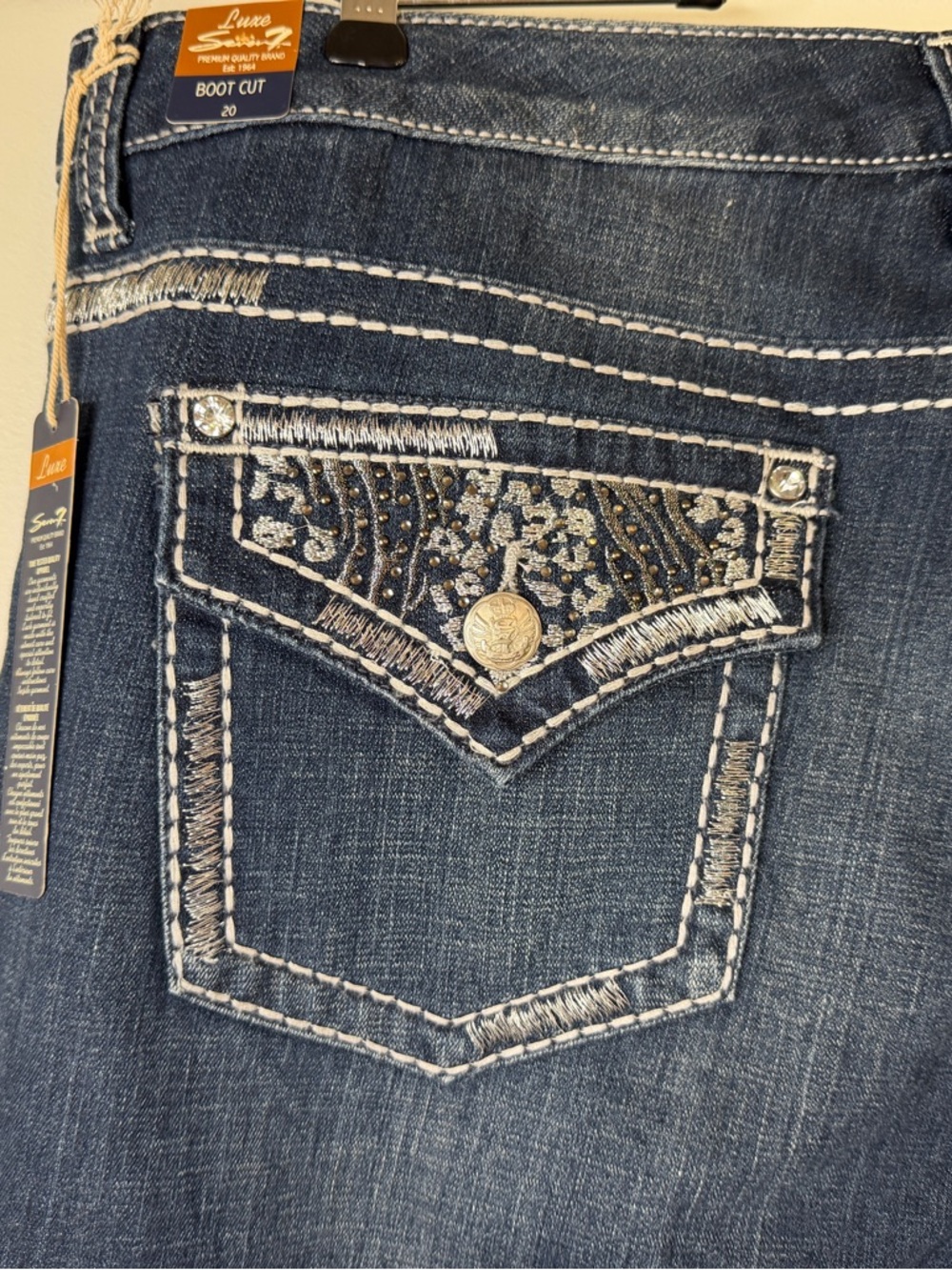 Seven7 Y2K Embroidered Bootcut Jeans Embellished Bling Pockets NWT Size 20 Dark